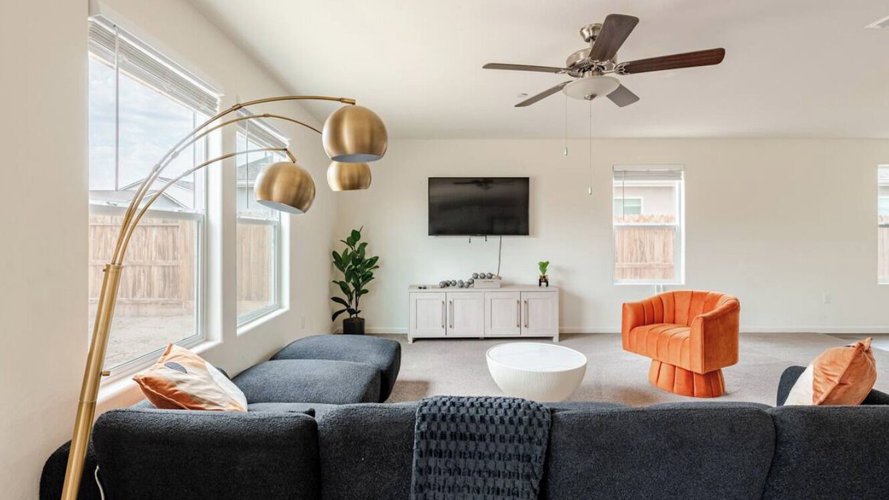 Photo of Livingroom in Pumpkin Center