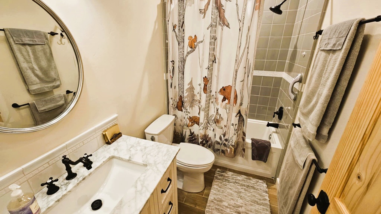 Photo of Bathroom in Pine Mountain Club
