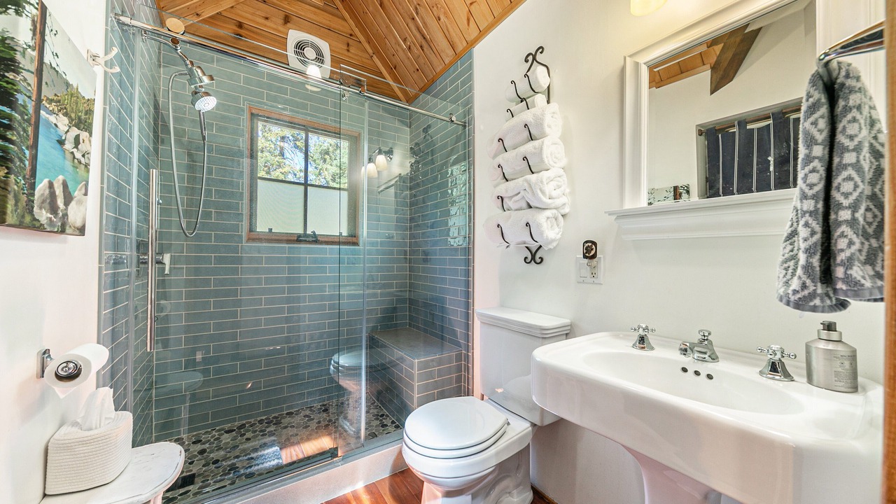 Photo of Bathroom in Tahoe Pines