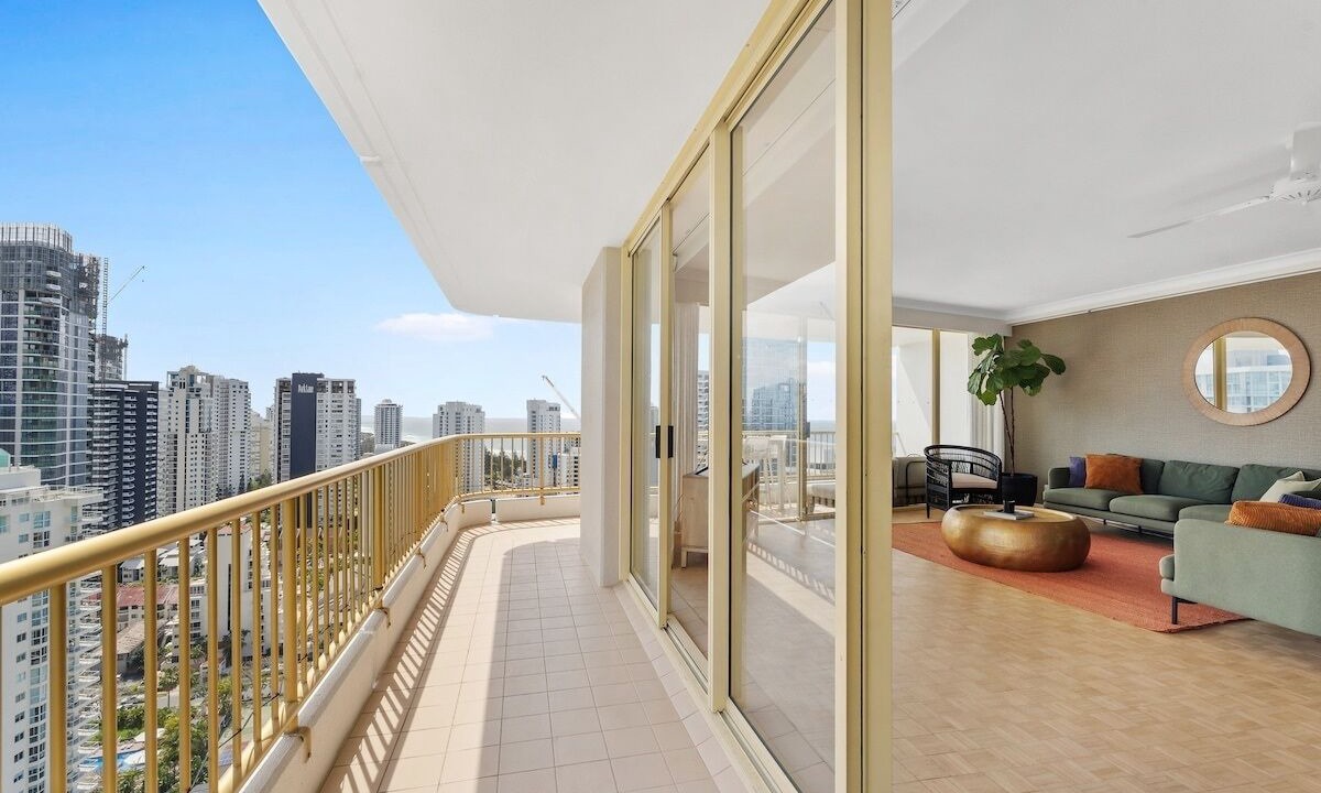 Photo of Patio Balcony in Main Beach