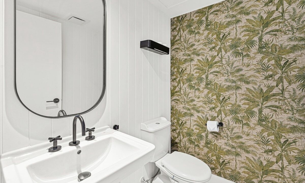 Photo of Bathroom in Main Beach