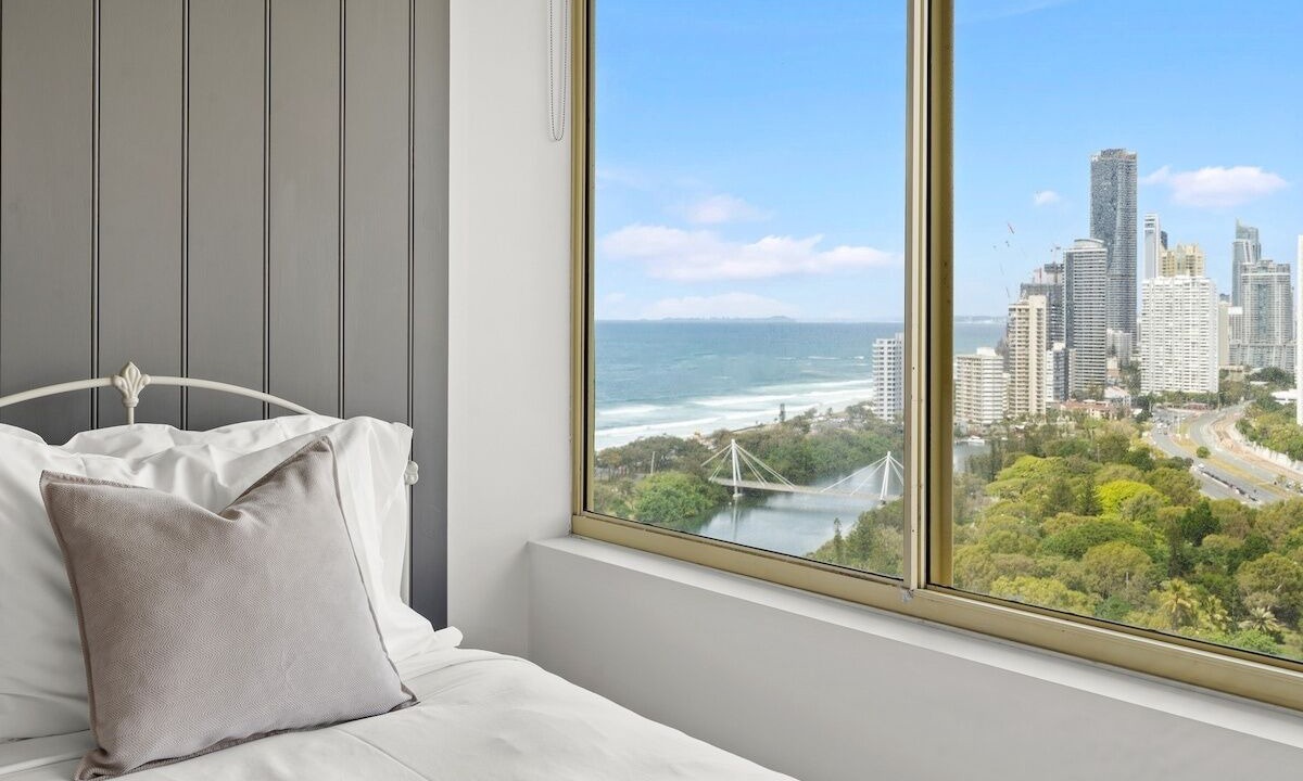 Photo of Bedroom in Main Beach