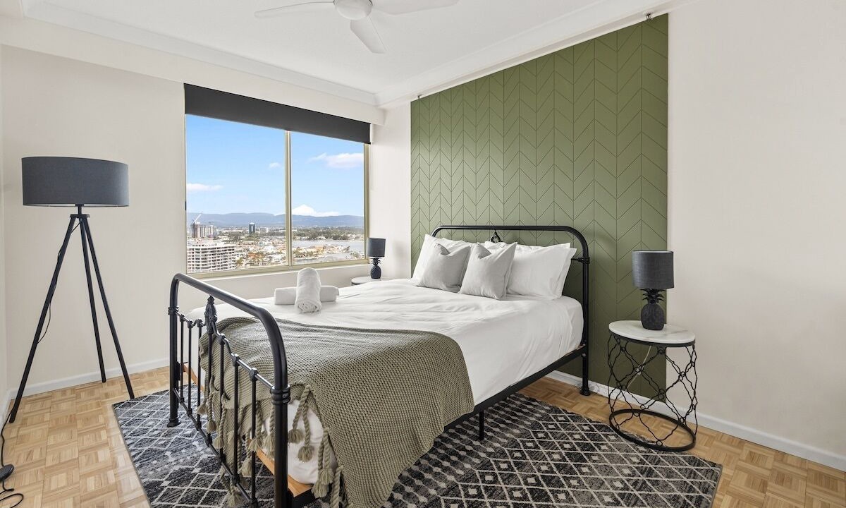 Photo of Bedroom in Main Beach