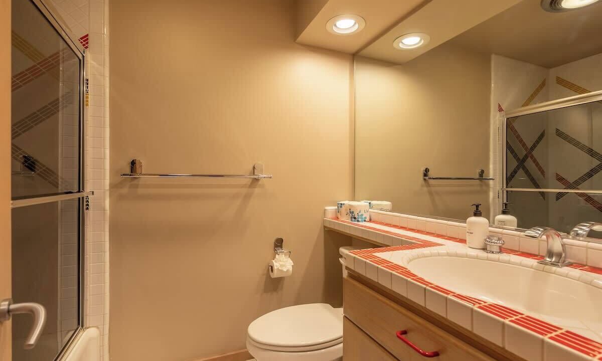 Photo of Bathroom in Evergreen Estates