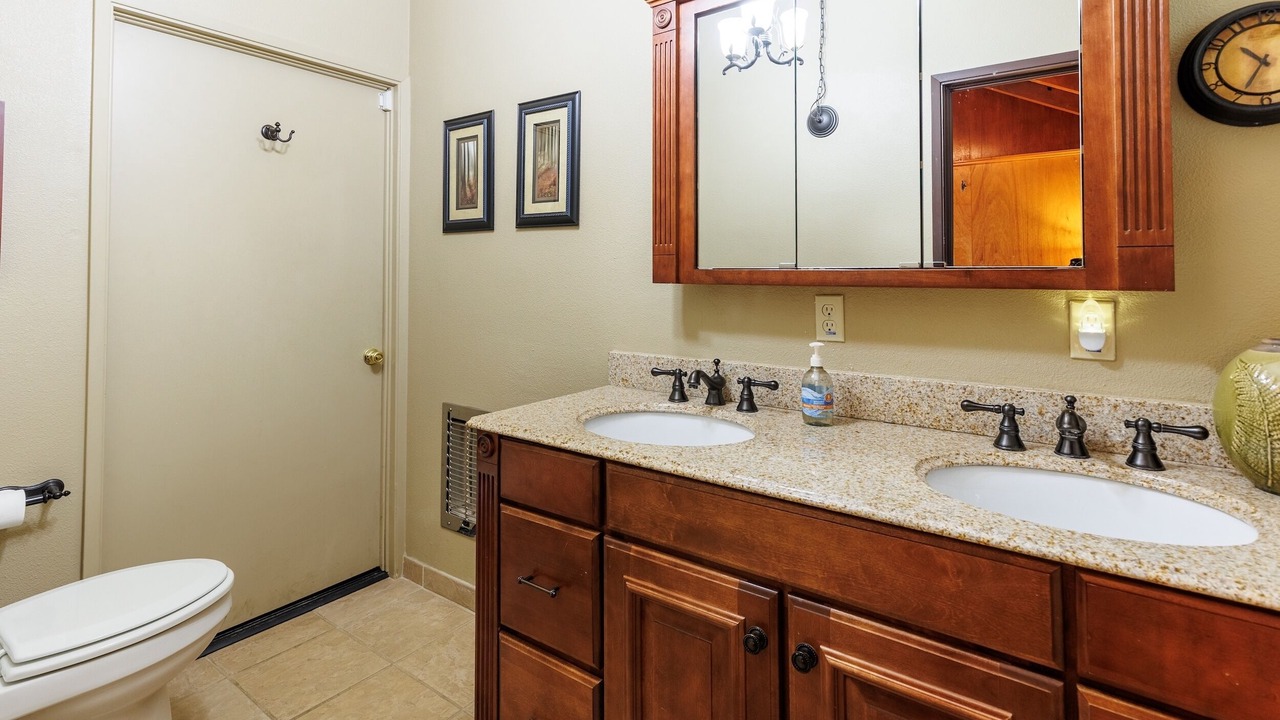 Photo of Bathroom in Idyllwild