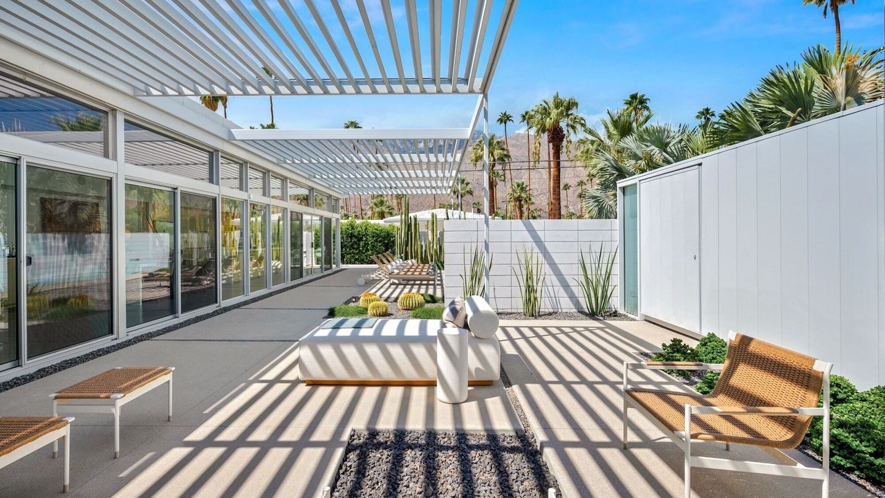 Photo of Patio Balcony in Deepwell Estates