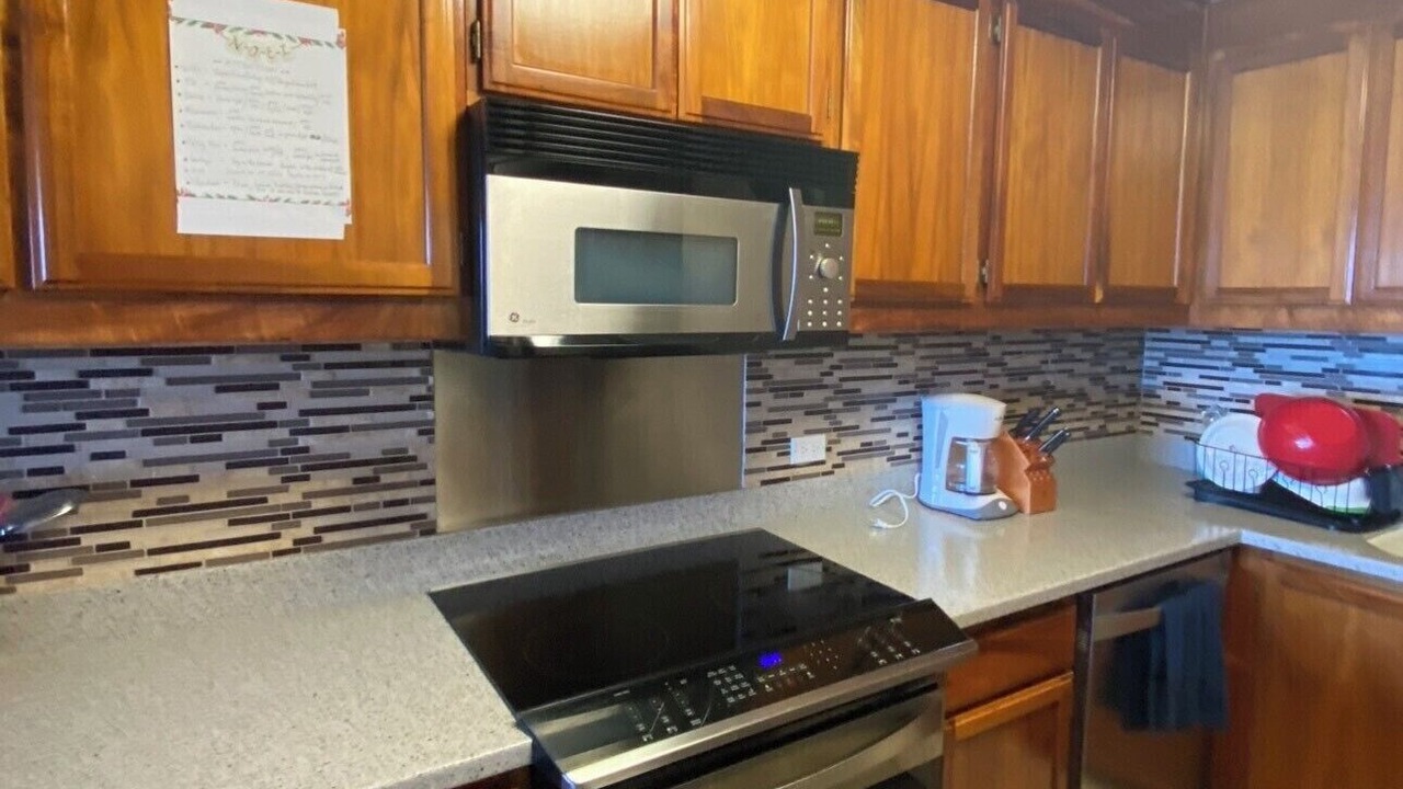 Photo of Kitchen in Mokuleia