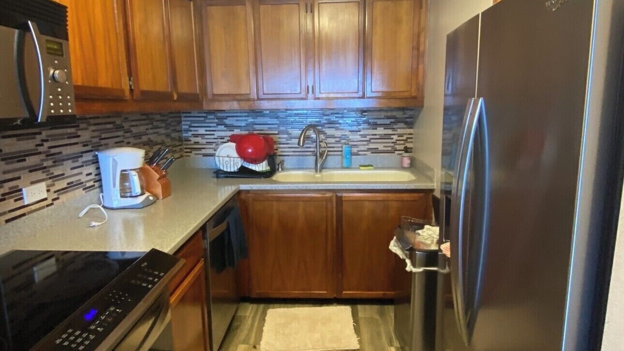 Photo of Kitchen in Mokuleia