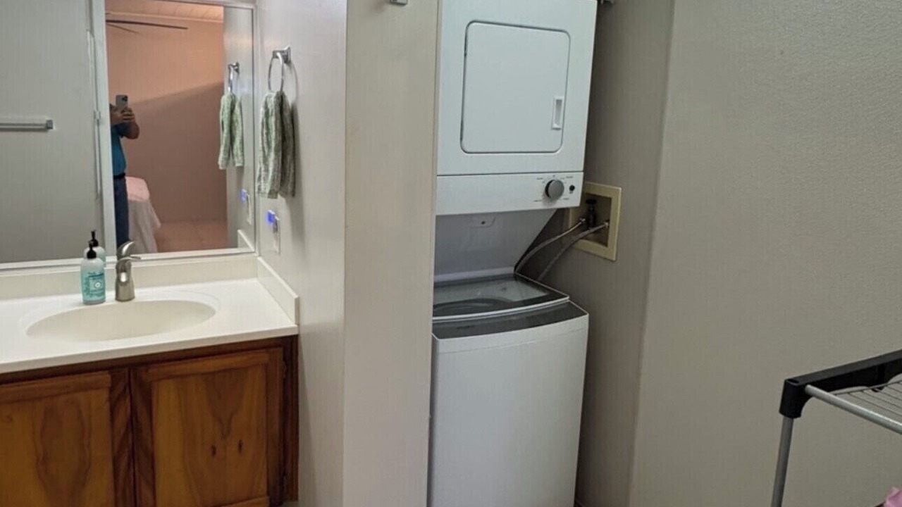 Photo of Bathroom in Mokuleia