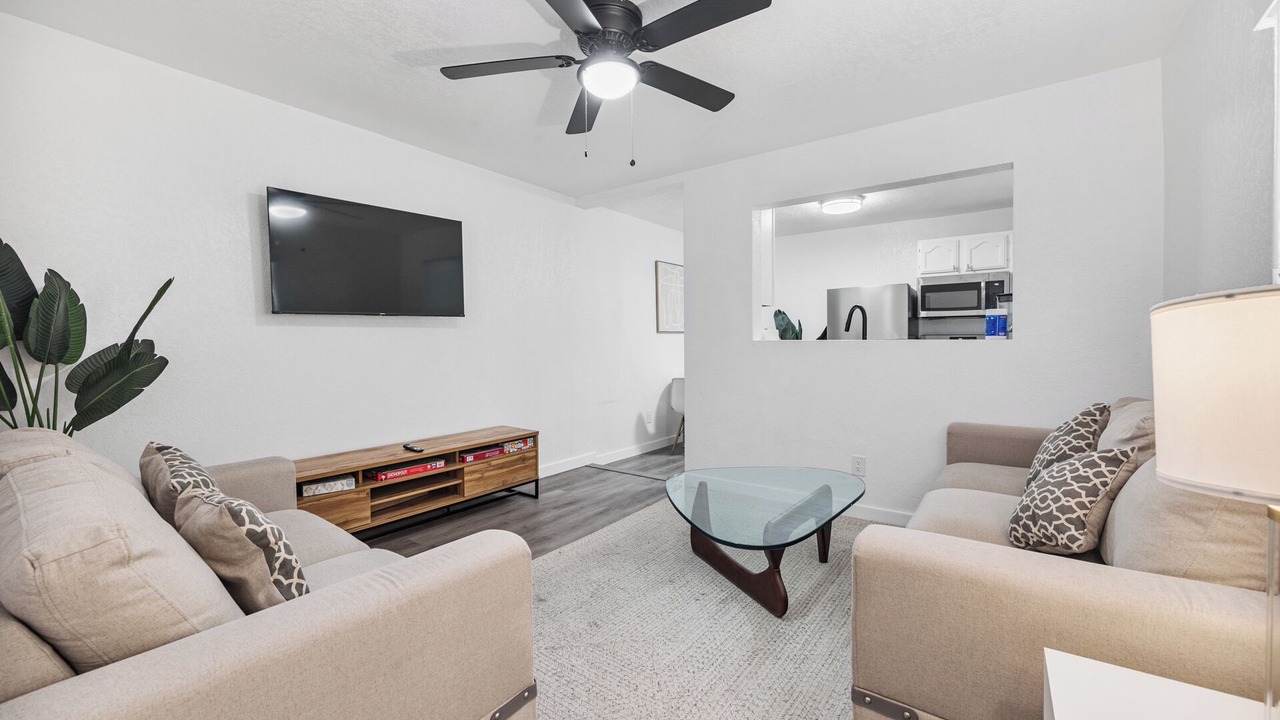 Photo of Livingroom in North Long Beach