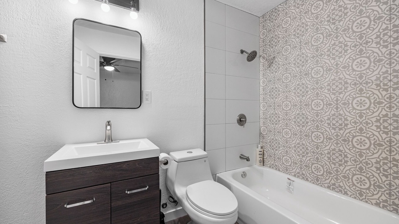 Photo of Bathroom in North Long Beach