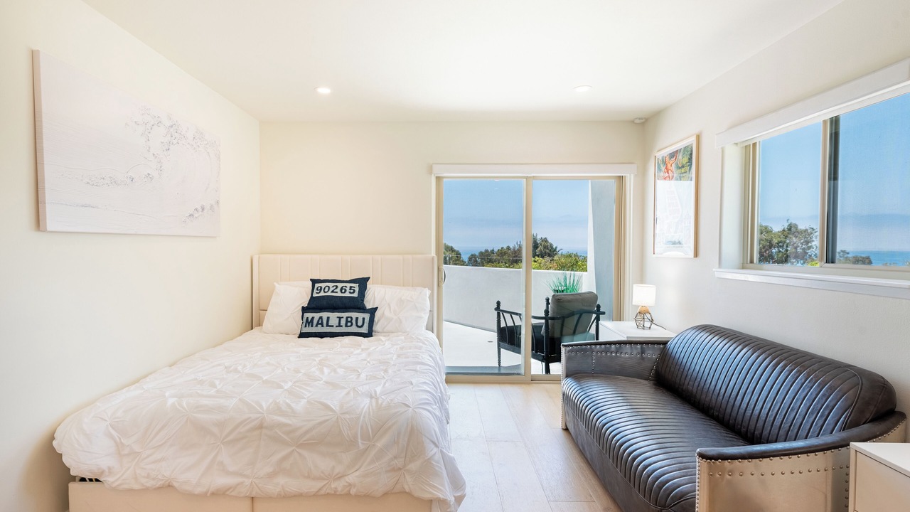 Photo of Bedroom in Western Malibu