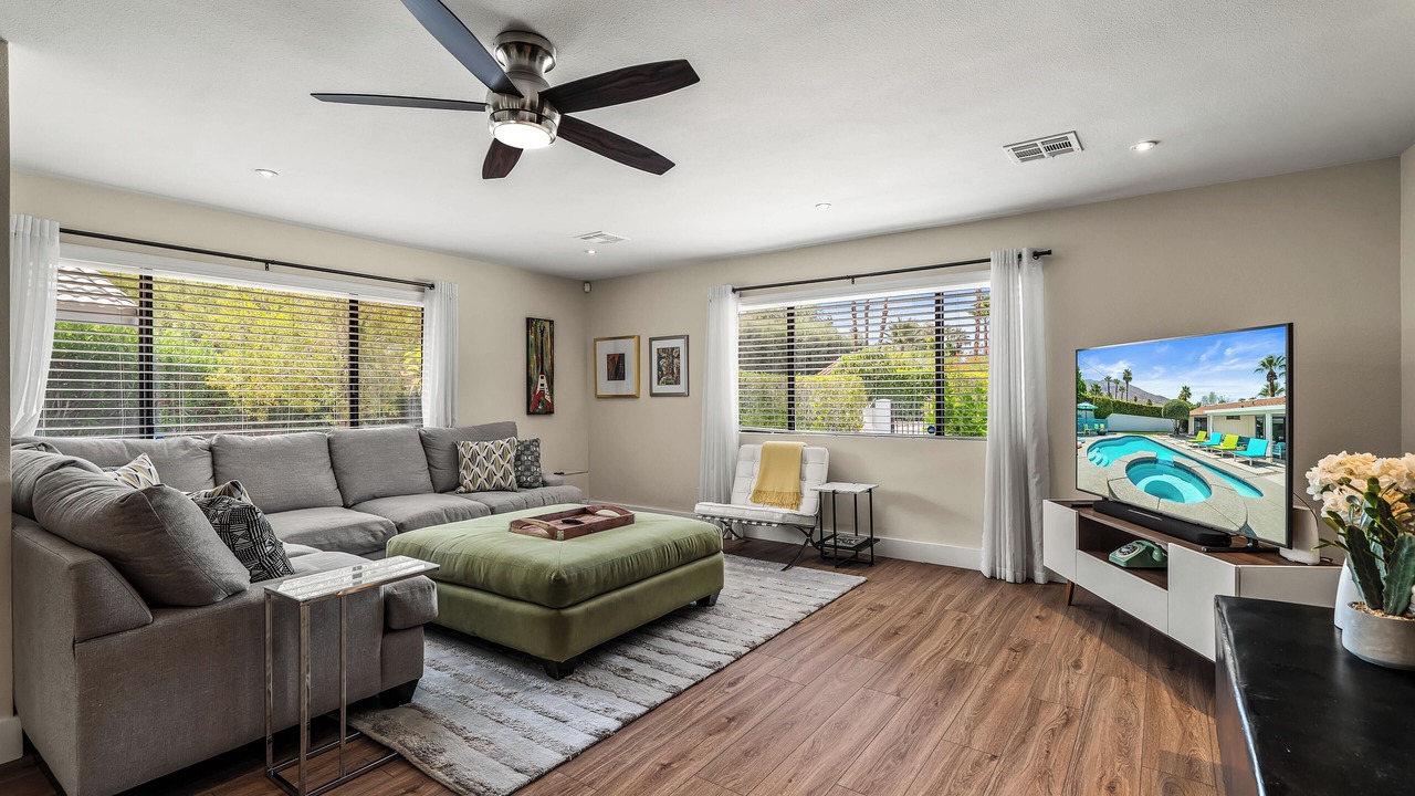 Photo of Livingroom in Tahquitz River Estates