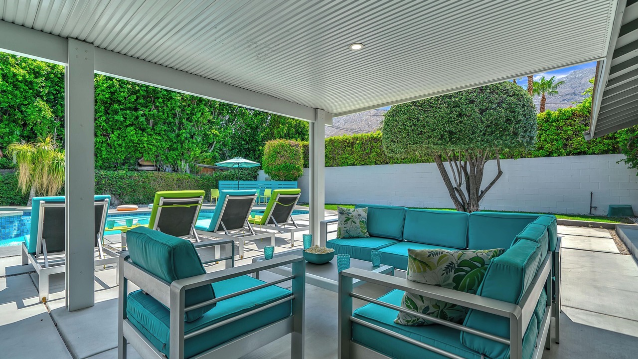 Photo of Patio Balcony in Tahquitz River Estates