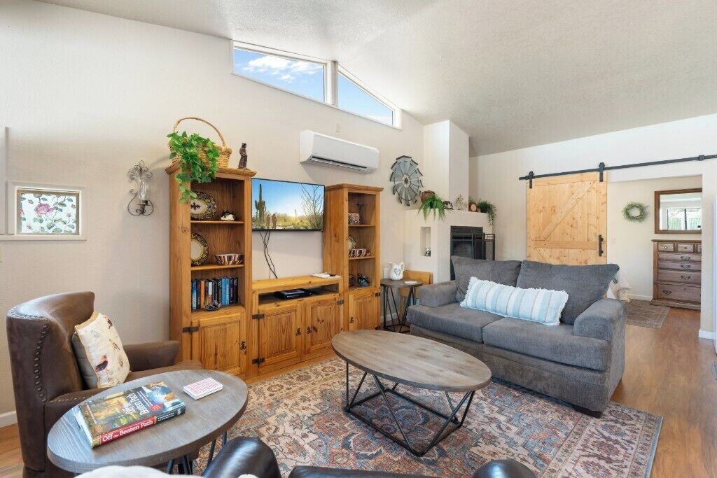 Photo of Livingroom in Wickenburg