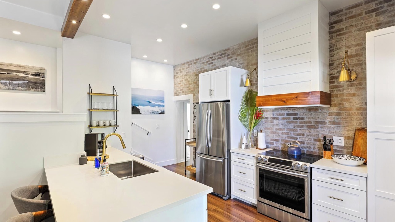 Photo of Kitchen in Wailuku