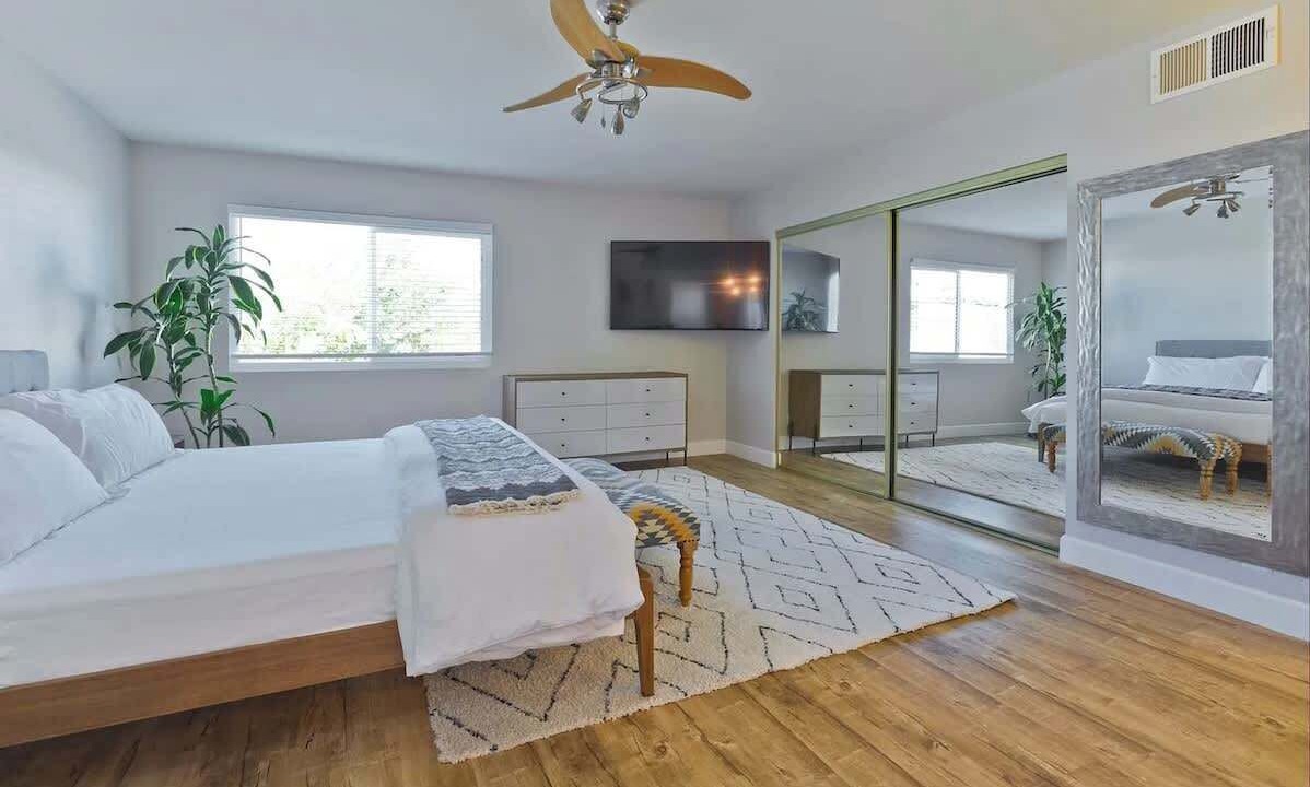 Photo of Bedroom in Racquet Club South