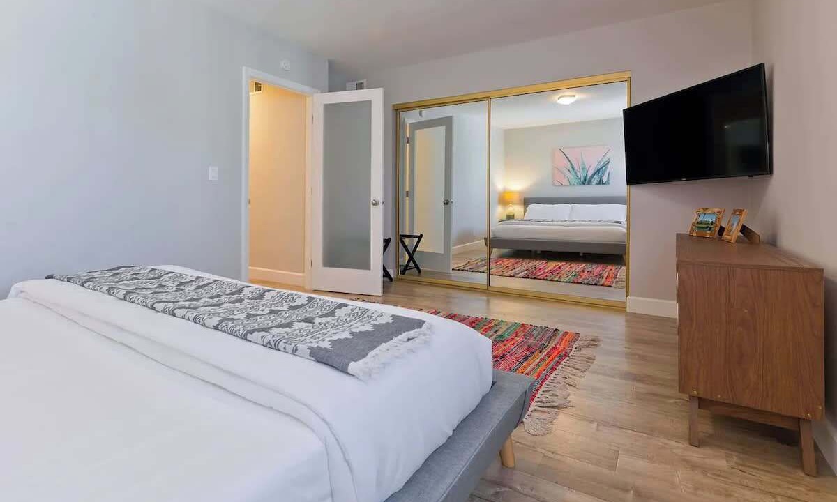Photo of Bedroom in Racquet Club South