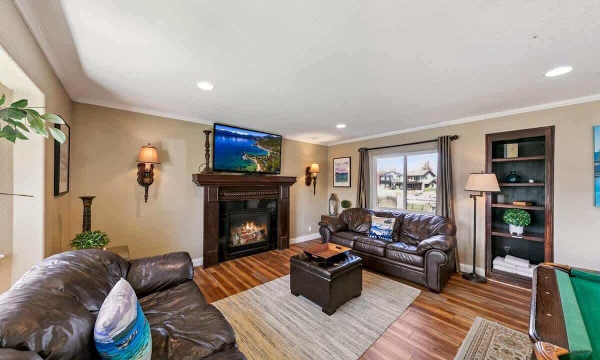 Photo of Livingroom in Tahoe Keys