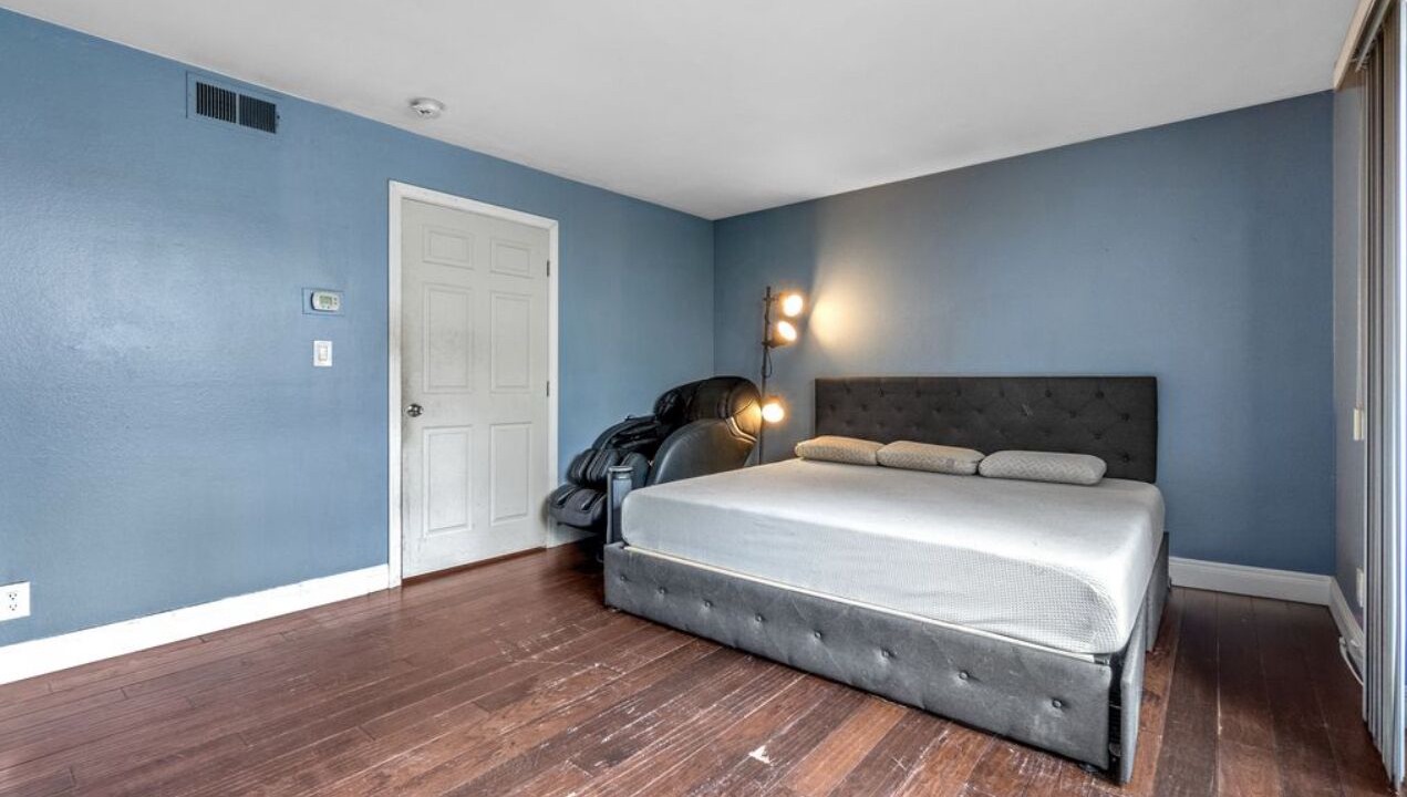 Photo of Bedroom in Inglewood