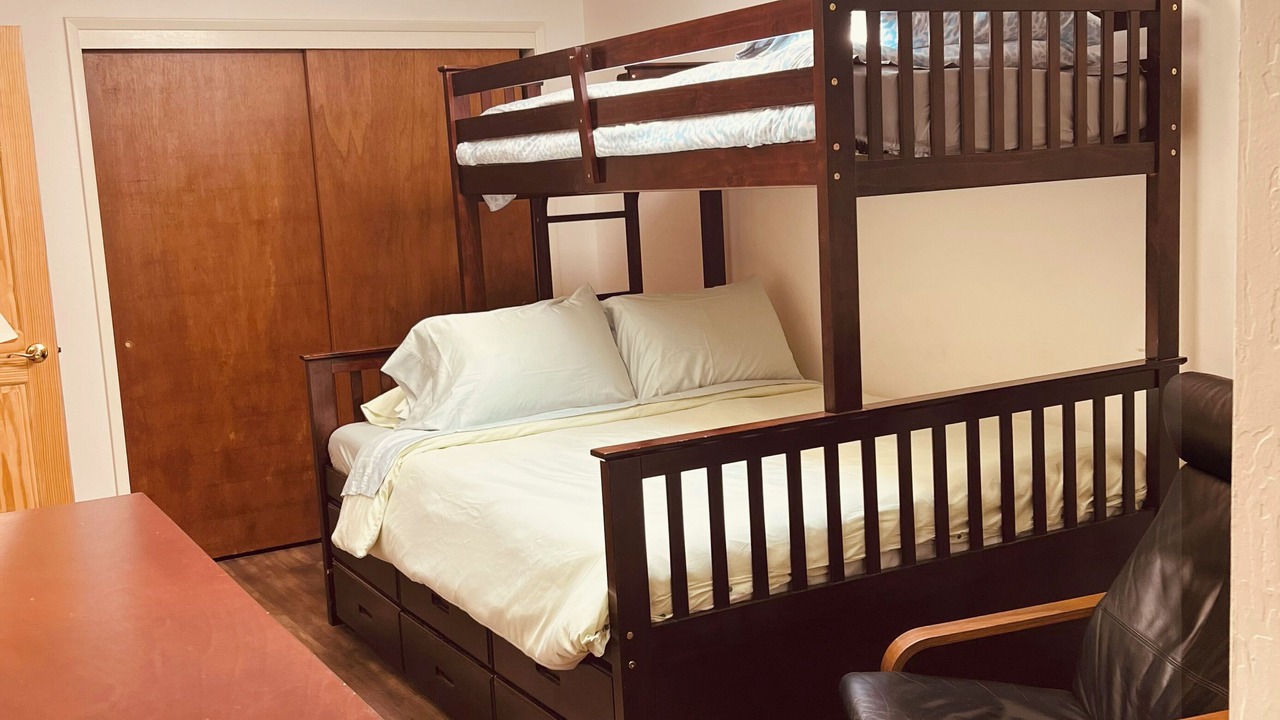 Photo of Bedroom in Arnold