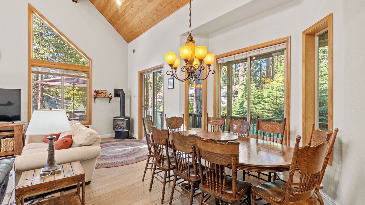 Photo of Livingroom in Sierra Cedars