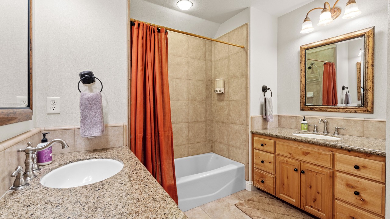 Photo of Bathroom in Sierra Cedars