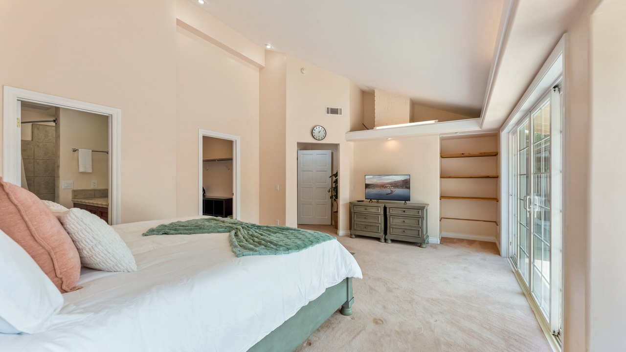 Photo of Bedroom in Goleta