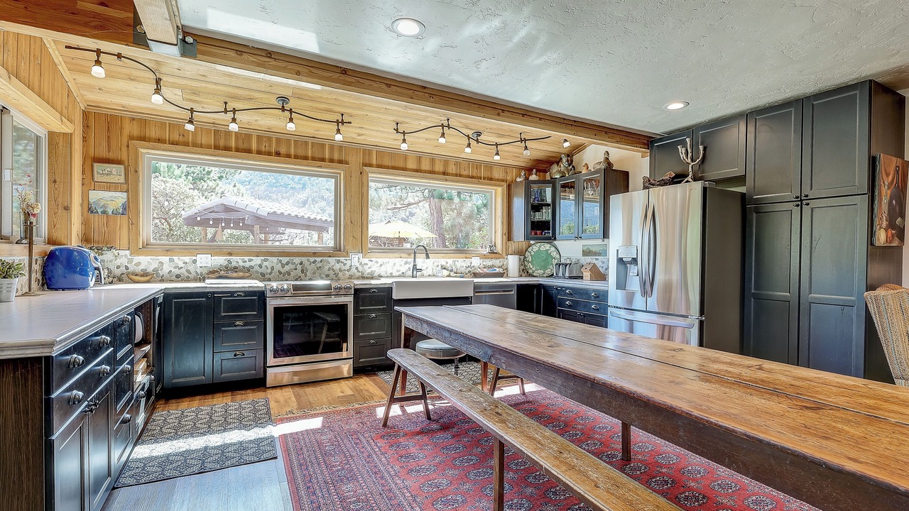 Photo of Kitchen in Idyllwild