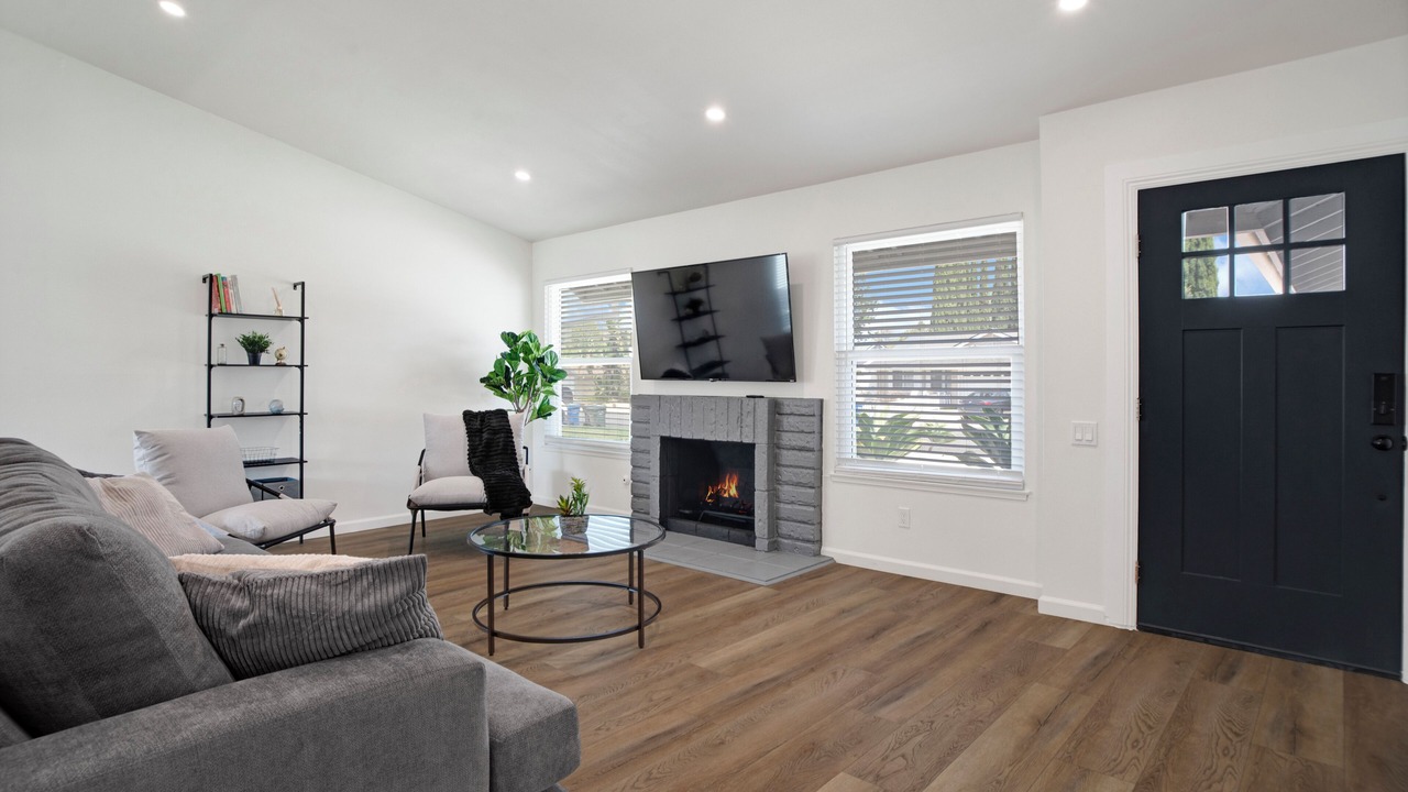 Photo of Livingroom in Thousand Oaks