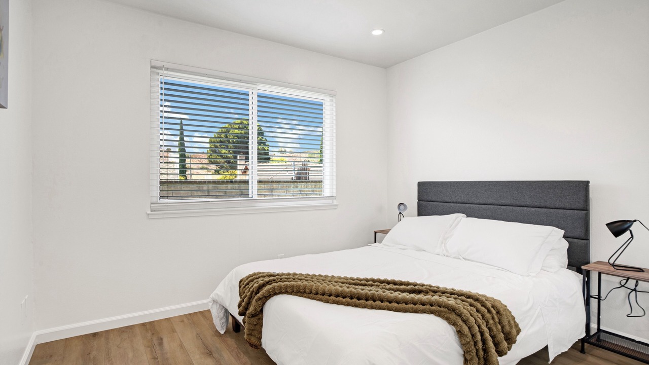Photo of Bedroom in Thousand Oaks