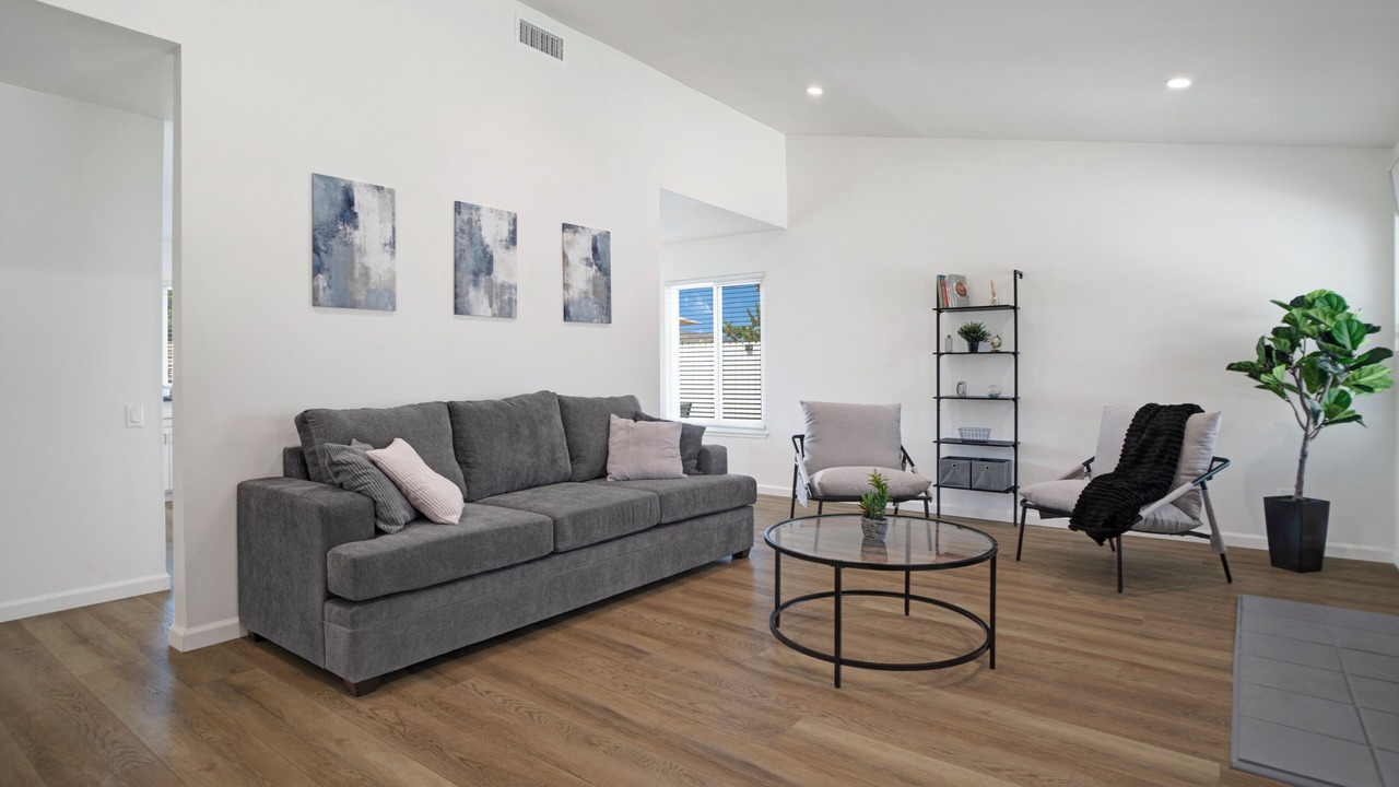 Photo of Livingroom in Thousand Oaks