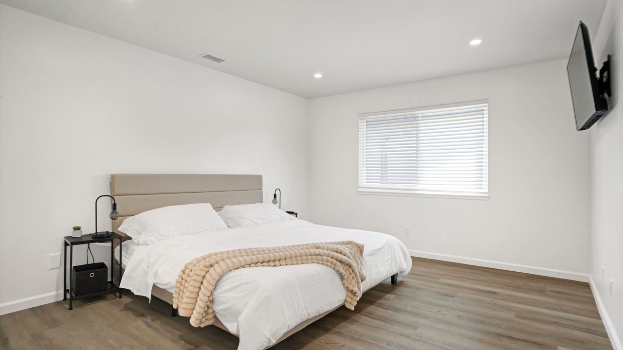 Photo of Bedroom in Thousand Oaks