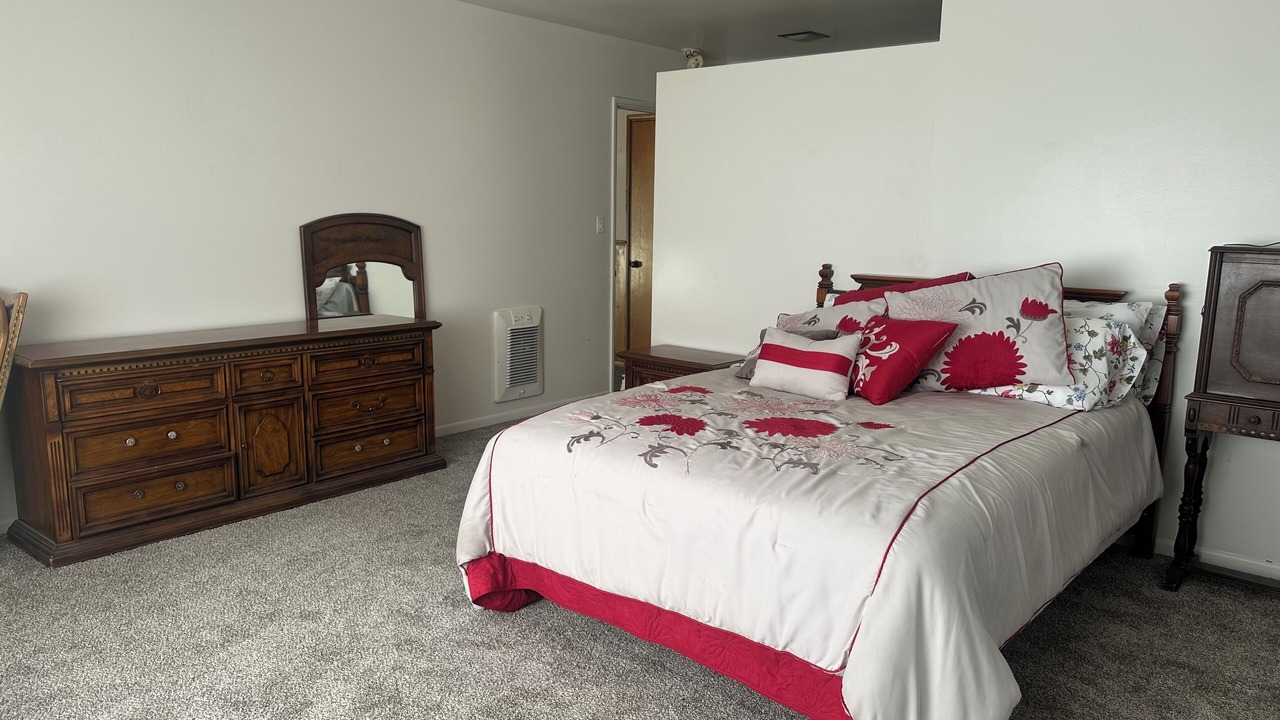 Photo of Bedroom in Toro Canyon