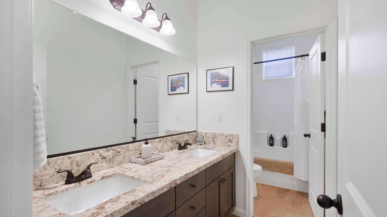 Photo of Bathroom in Hanford