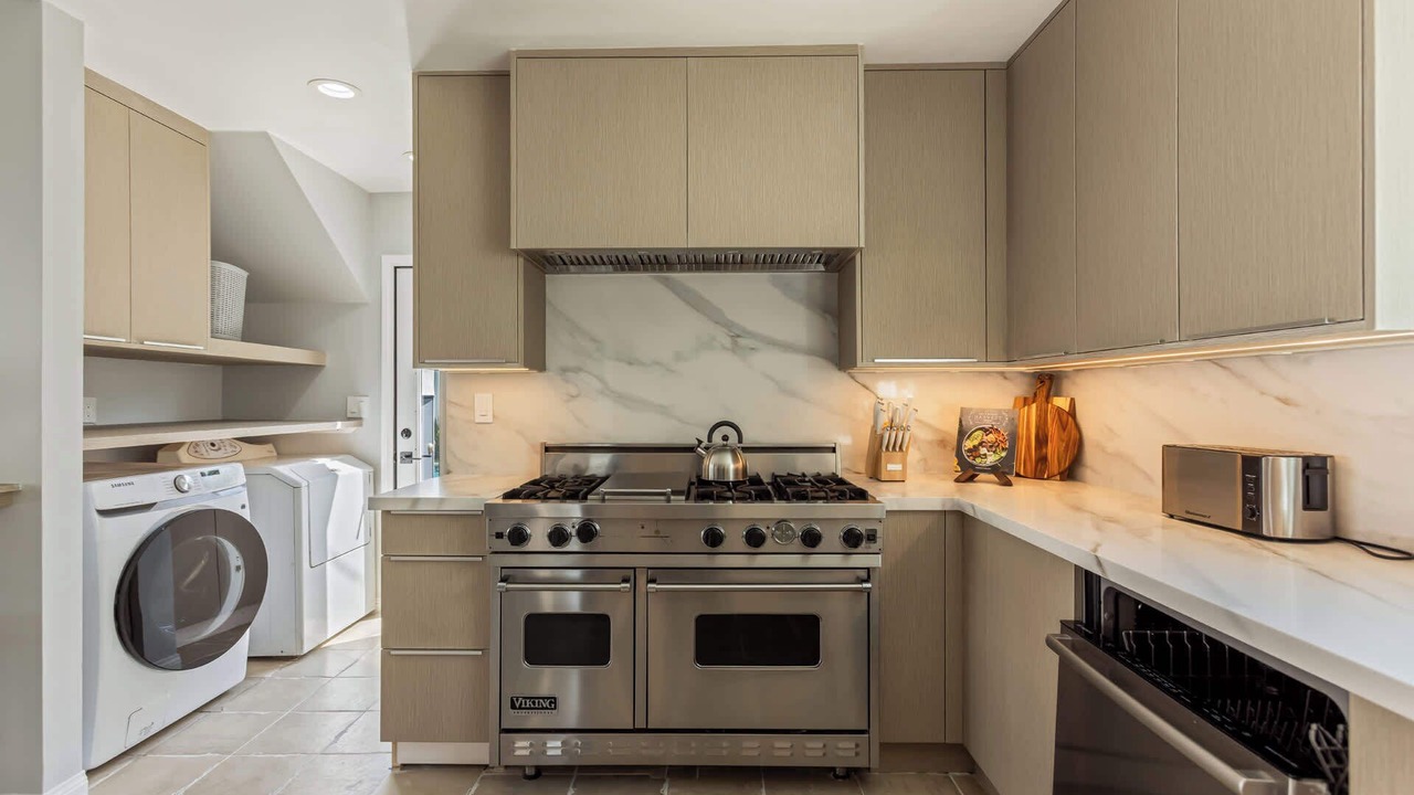Photo of Kitchen in La Brea