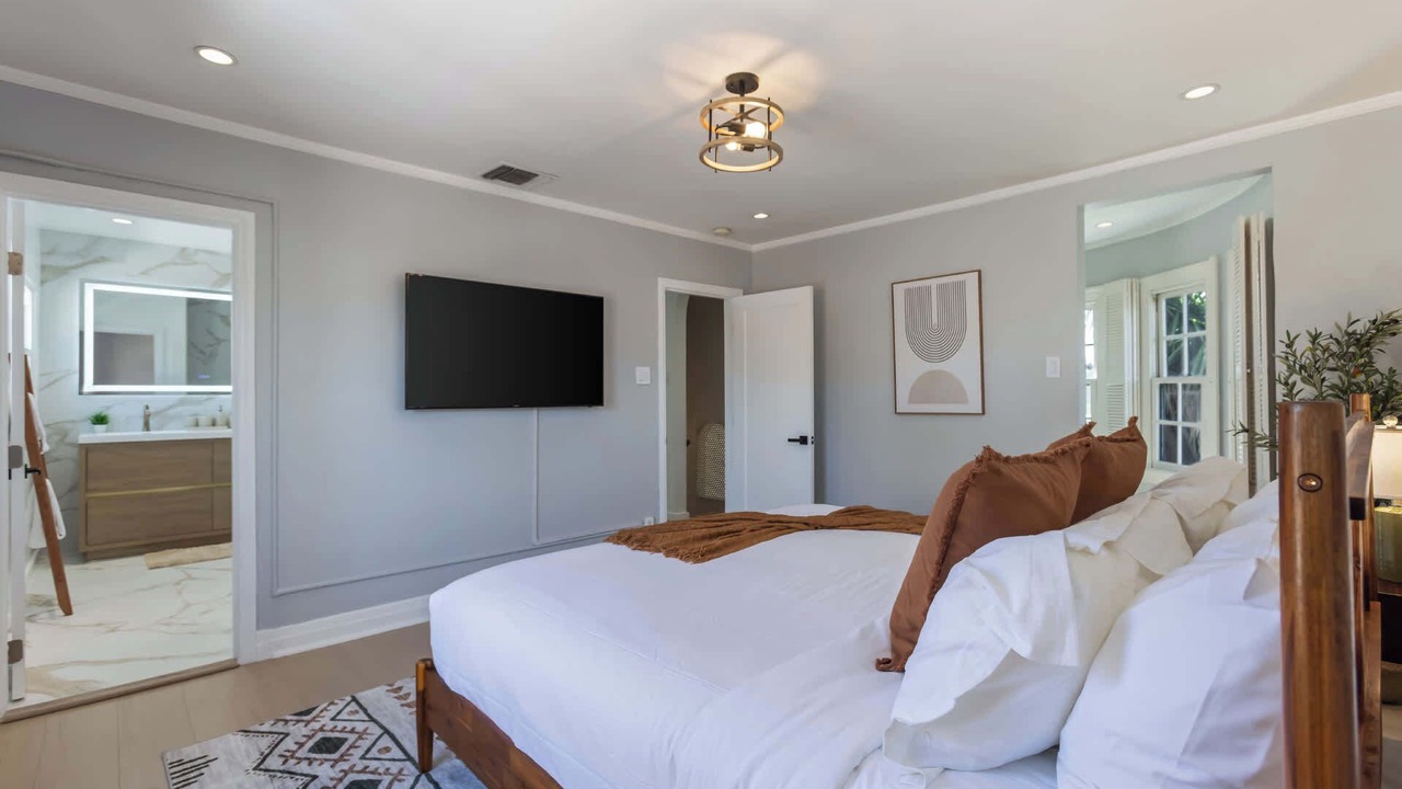 Photo of Bedroom in La Brea