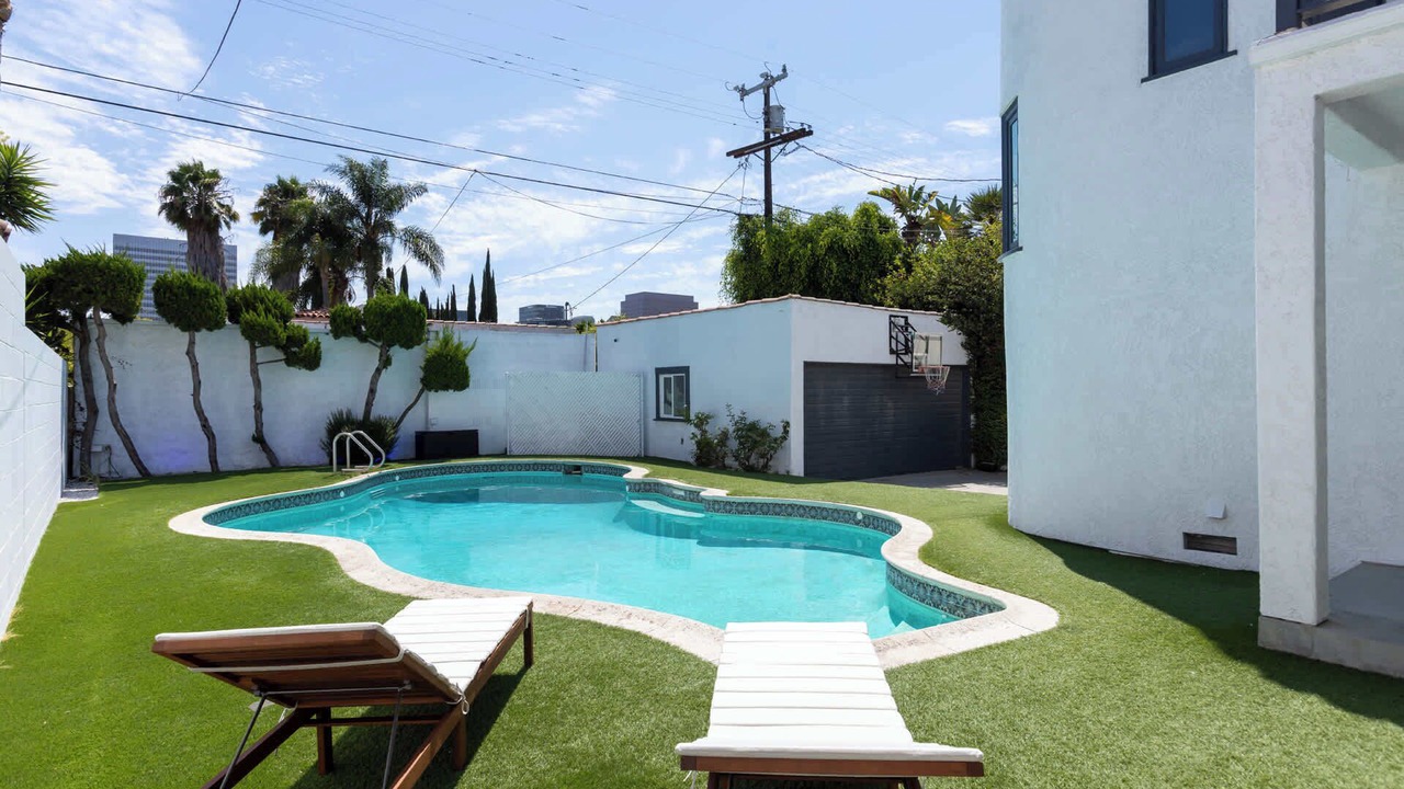 Photo of Outdoor in La Brea