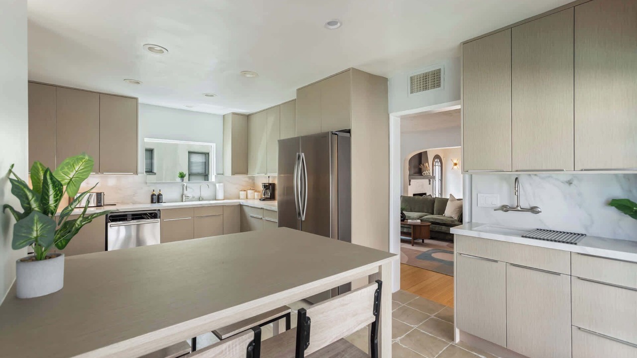 Photo of Kitchen in La Brea
