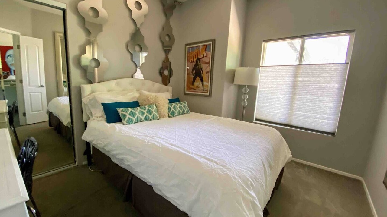 Photo of Bedroom in Racquet Club South