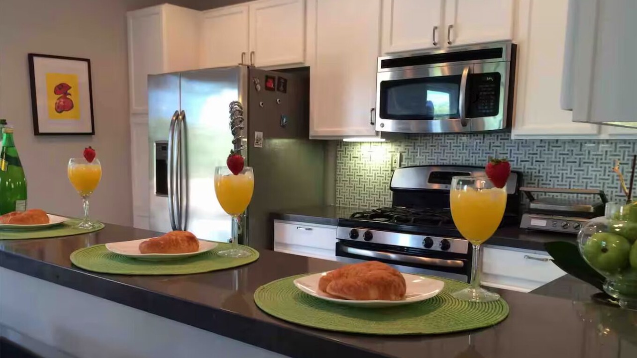 Photo of Kitchen in Racquet Club South