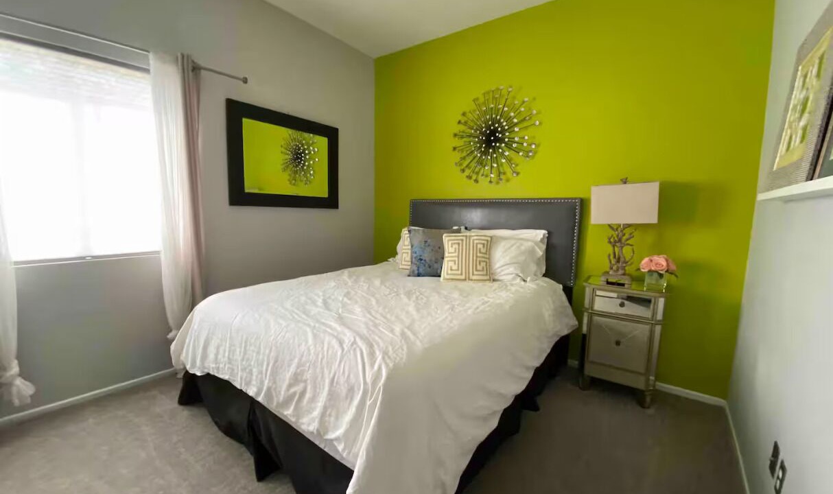 Photo of Bedroom in Racquet Club South