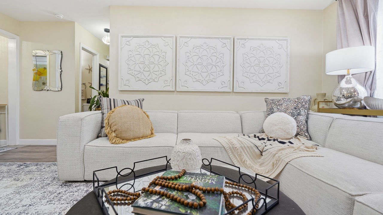 Photo of Livingroom in Lincoln Acres