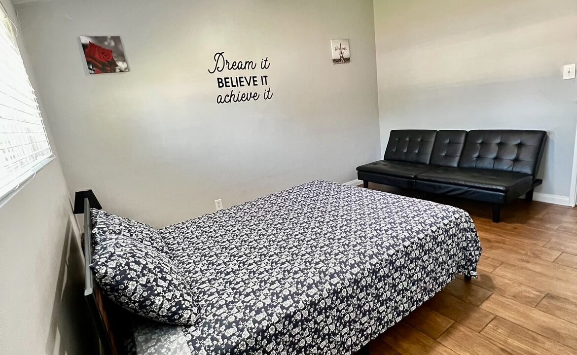 Photo of Bedroom in Bakersfield