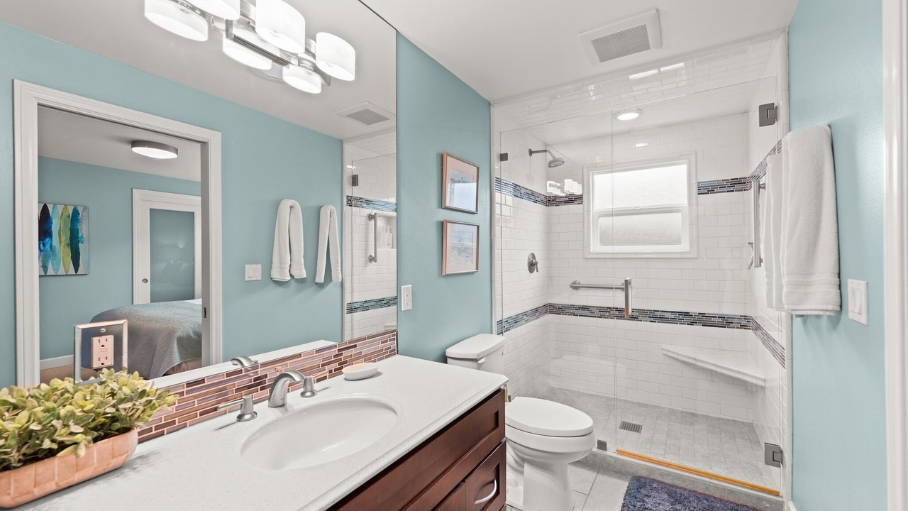 Photo of Bathroom in Pierpont Bay
