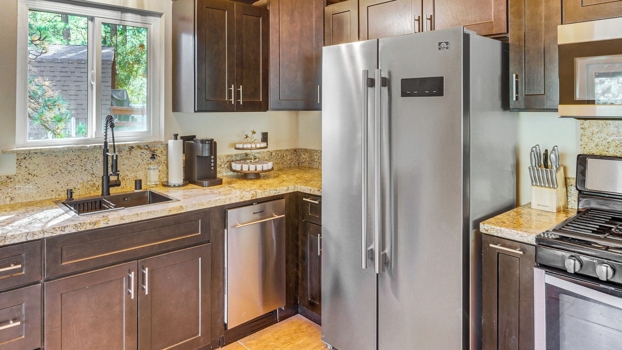 Photo of Kitchen in Pine Mountain Club