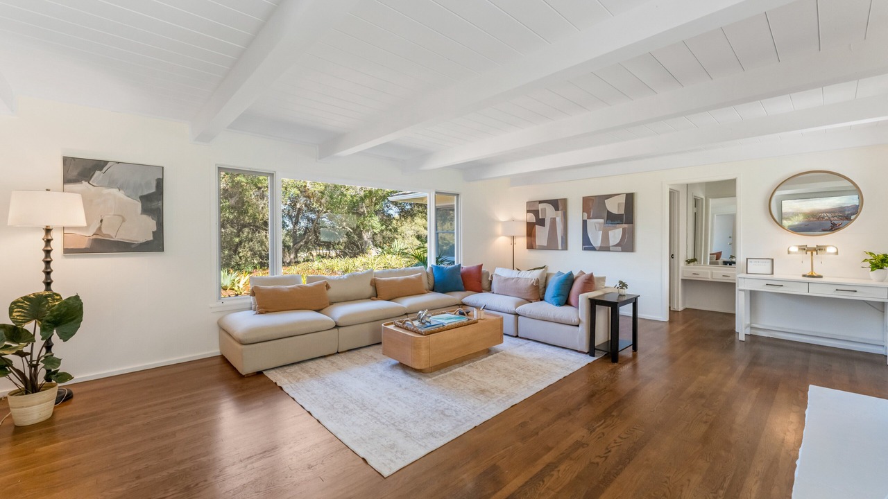 Photo of Livingroom in Santa Barbara