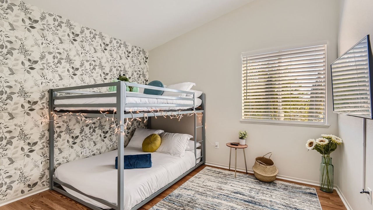 Photo of Bedroom in Canyon Gate