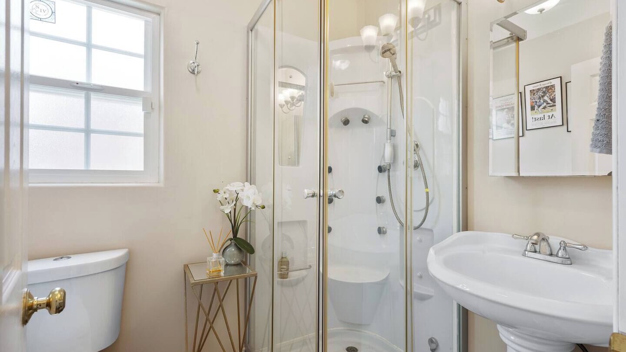 Photo of Bathroom in Northwest San Pedro