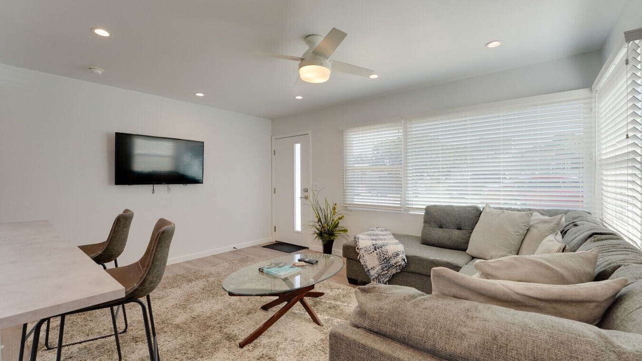 Photo of Livingroom in Roseville - Fleet Ridge